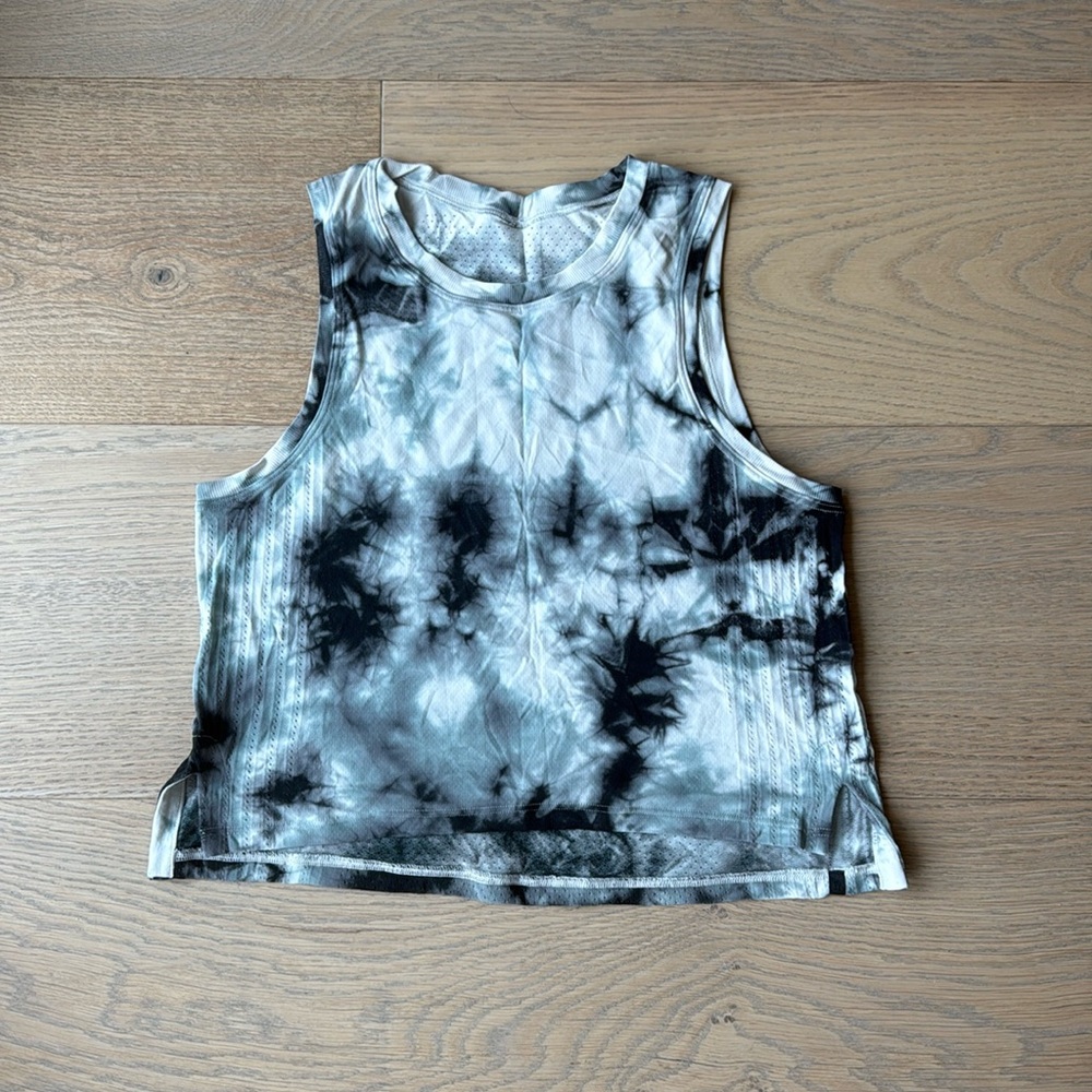Lululemon Train to Be Tank Top Crop Shibori Deep Coal Tie Dye Athletic